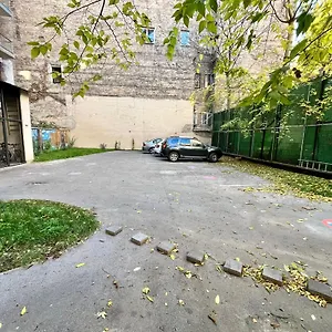  Apartment Seasons Andrassy